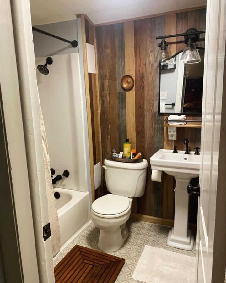 Boho-chic Retreat - Unit 3 * Bloomington